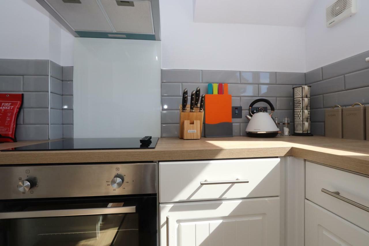 Dunfermline - Luxury 3 Bedroom 2 Bathroom Detached House With Garden المظهر الخارجي الصورة