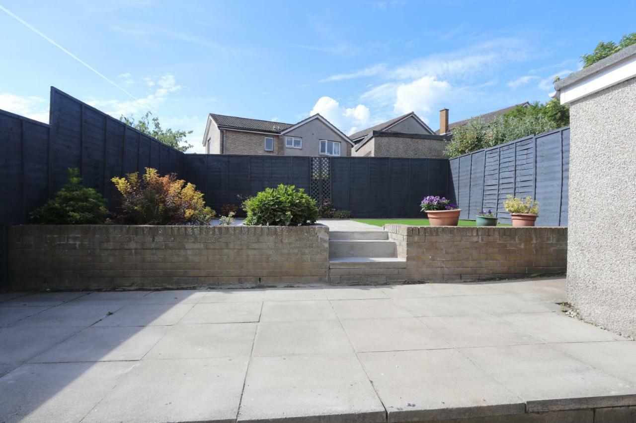 Dunfermline - Luxury 3 Bedroom 2 Bathroom Detached House With Garden المظهر الخارجي الصورة