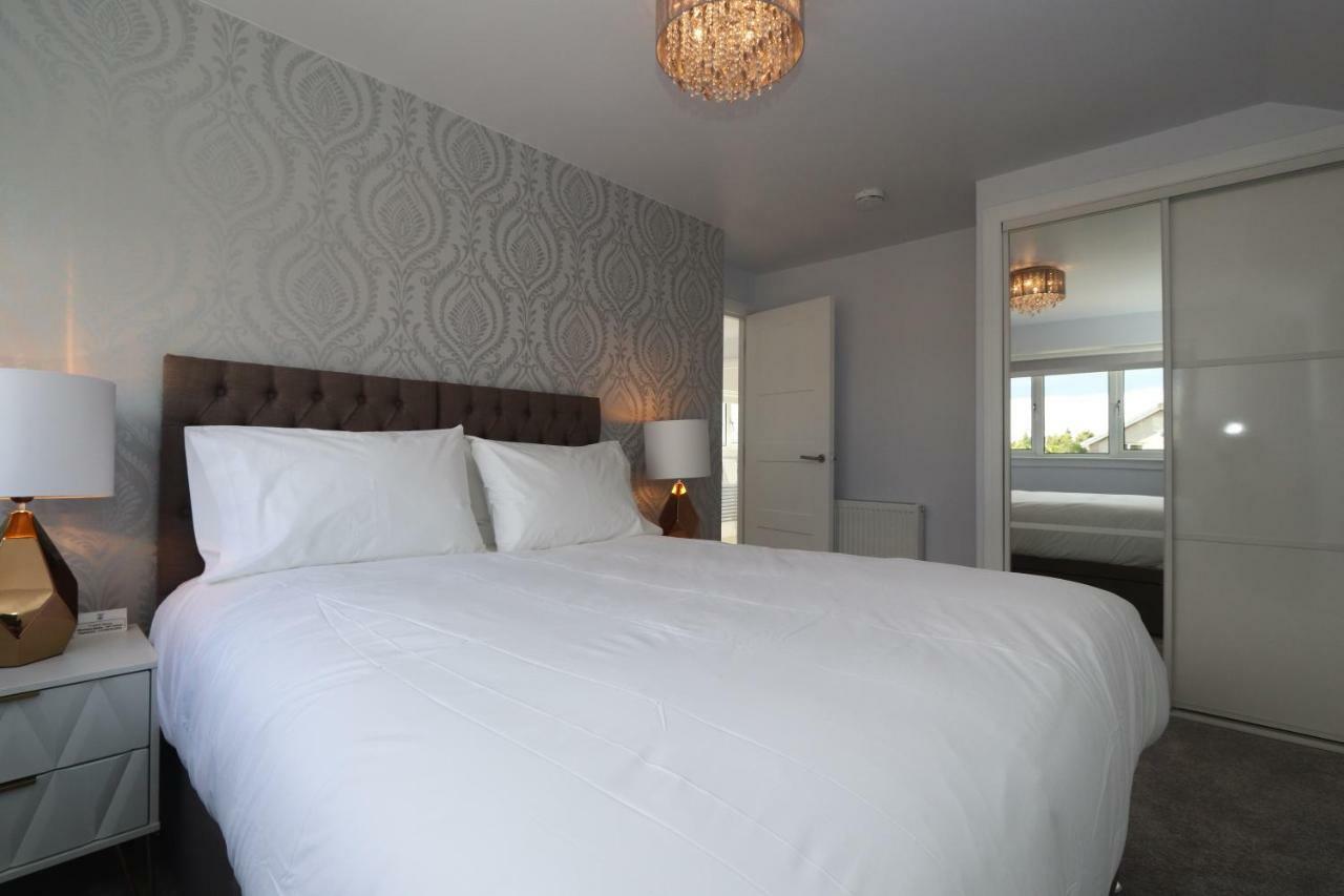 Dunfermline - Luxury 3 Bedroom 2 Bathroom Detached House With Garden المظهر الخارجي الصورة