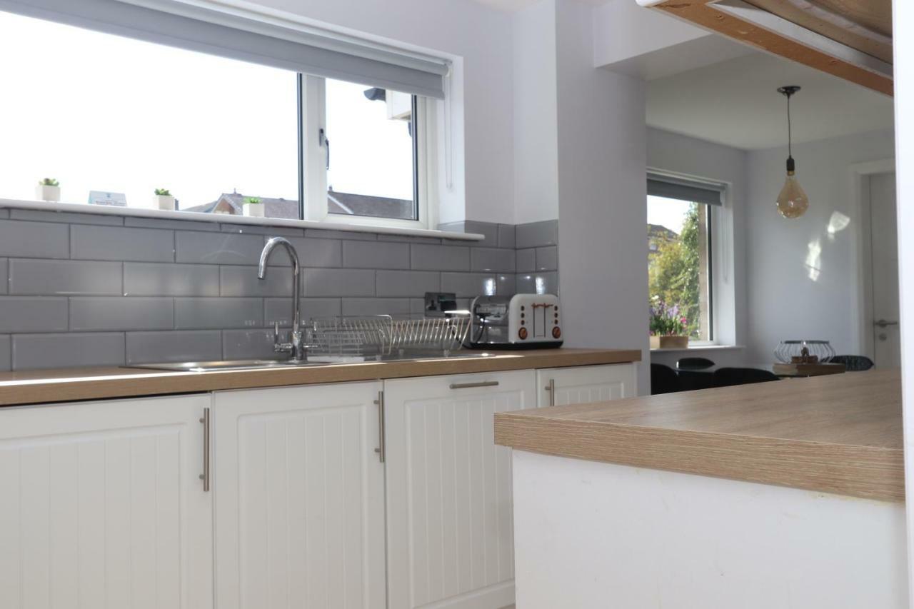 Dunfermline - Luxury 3 Bedroom 2 Bathroom Detached House With Garden المظهر الخارجي الصورة