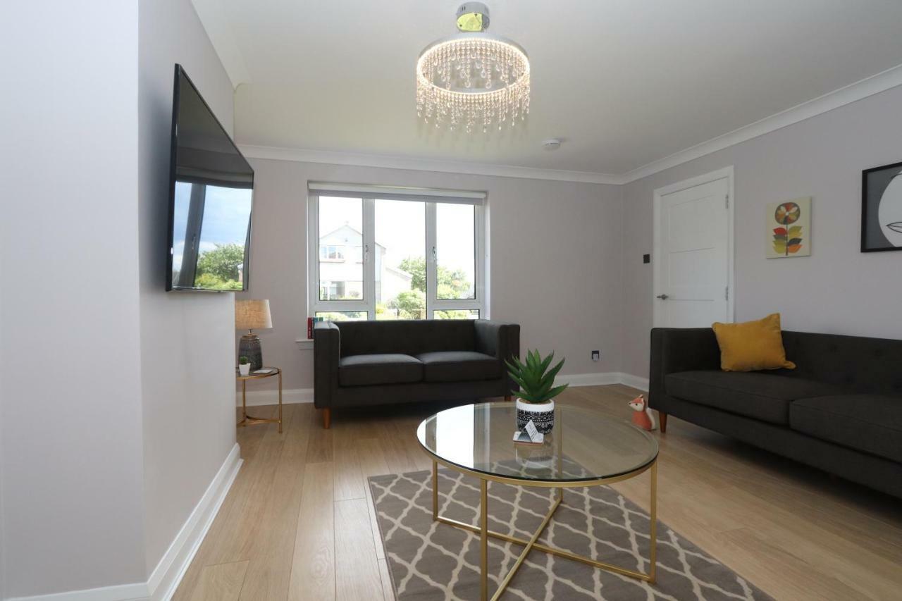 Dunfermline - Luxury 3 Bedroom 2 Bathroom Detached House With Garden المظهر الخارجي الصورة